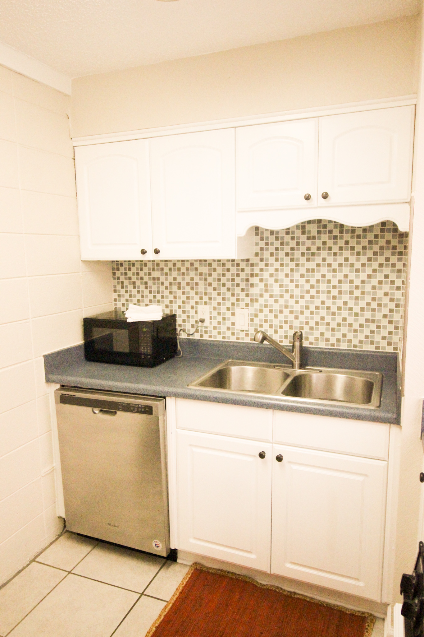 Emerald Pulse kitchen 2