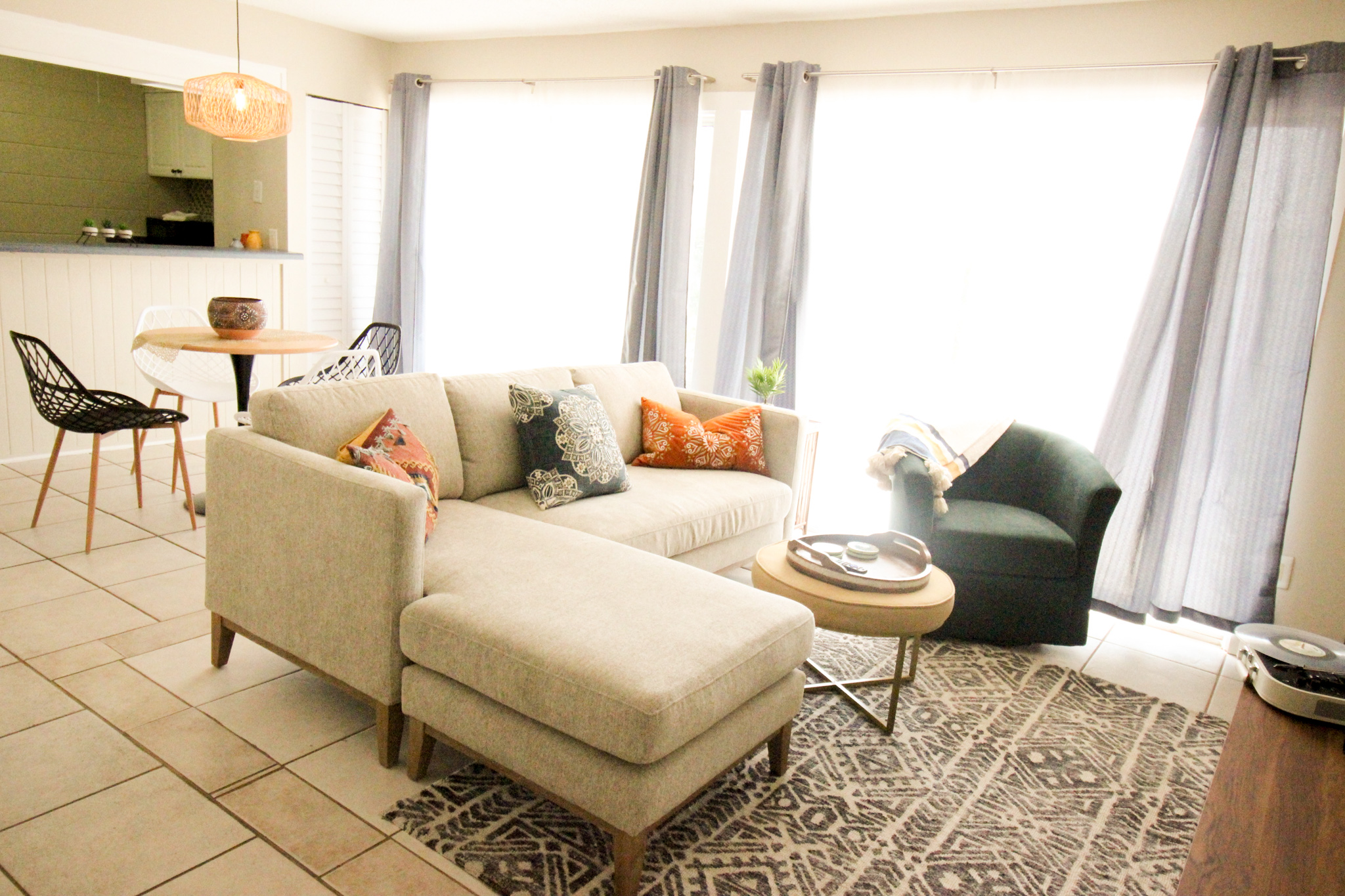 Emerald Pulse living room 2